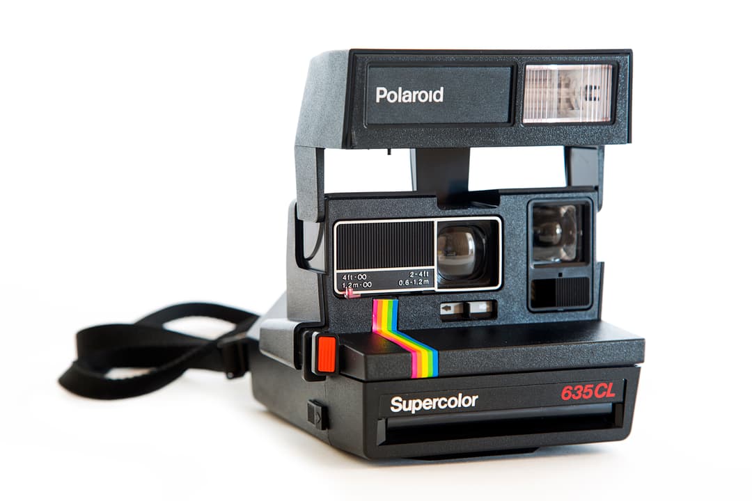 En gammal polaroidkamera