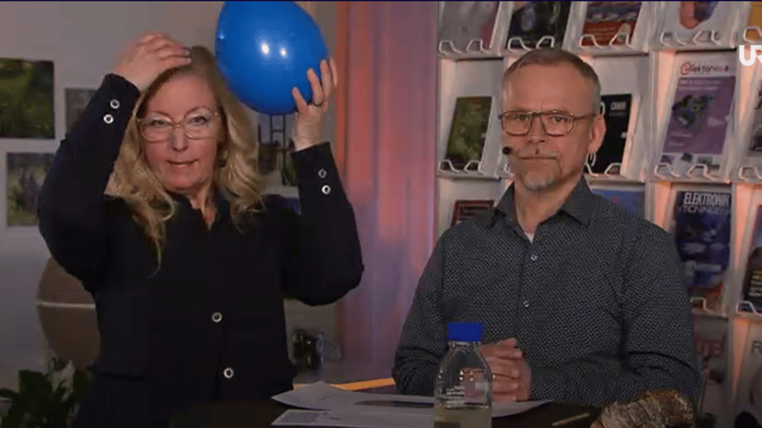 Christina Dahlström och Magnus Norgren håller en UR-föreläsning.