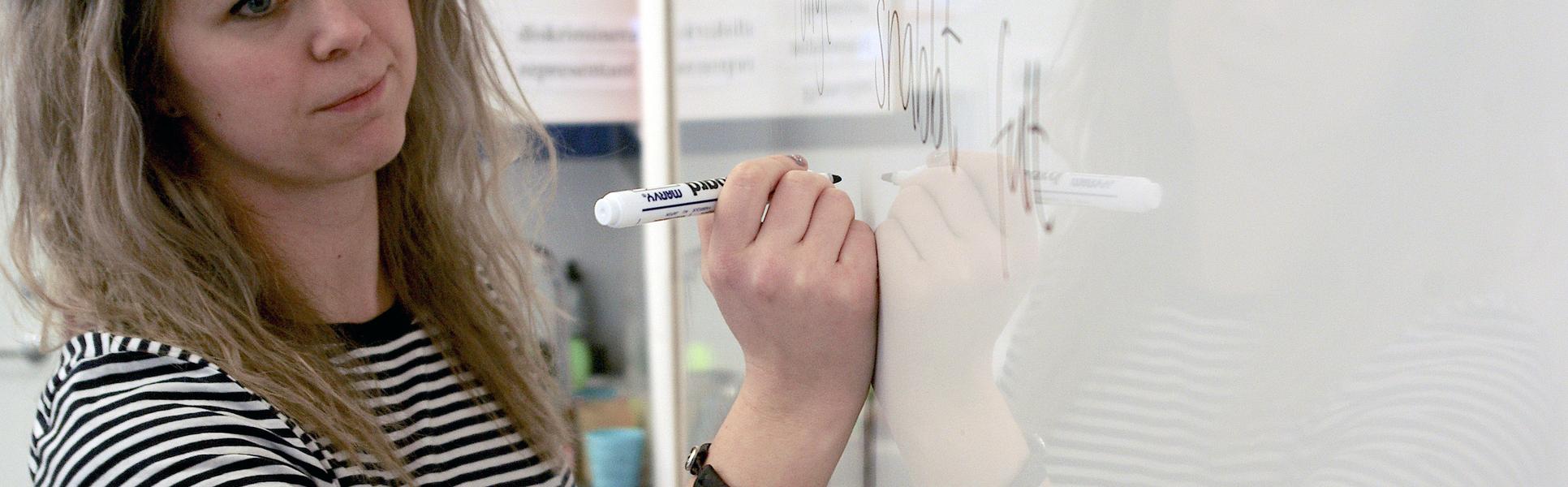 Under vfu-perioden är uppgifterna varierade och vi studenter får en god inblick i en lärares vardag.