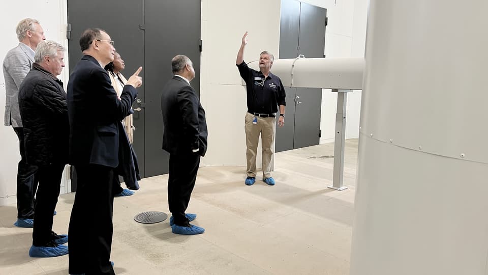 Ambassadörer utanför vindtunneln
