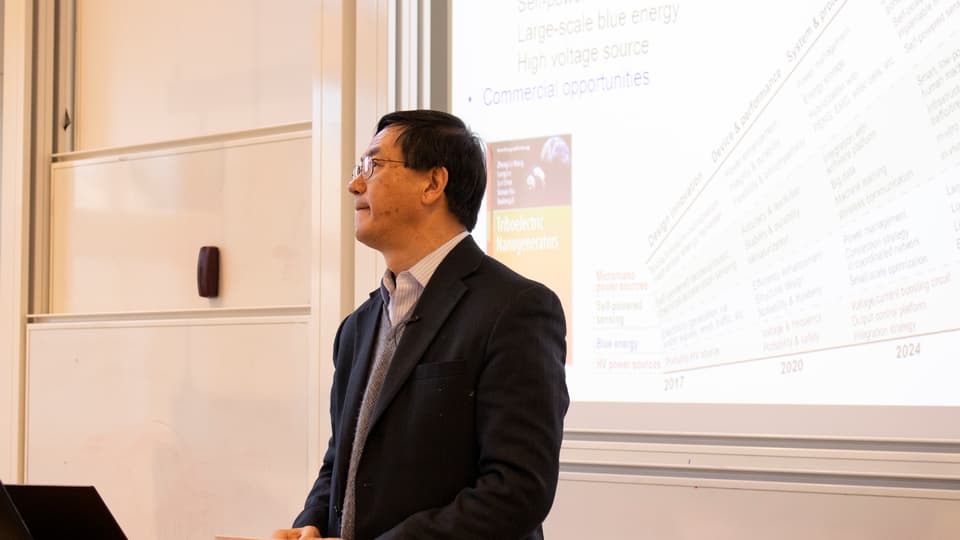 prof wang 01.jpg