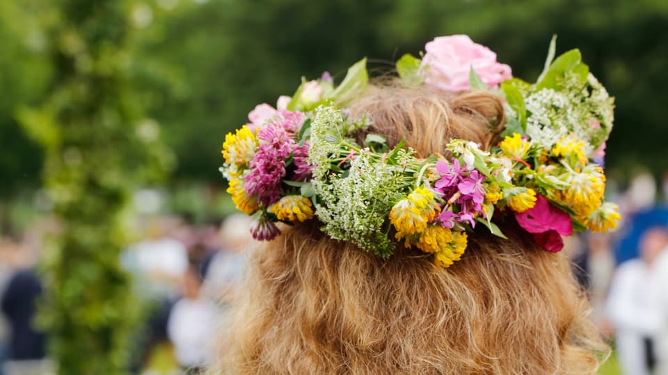 16313727-blomsterkrans.jpg