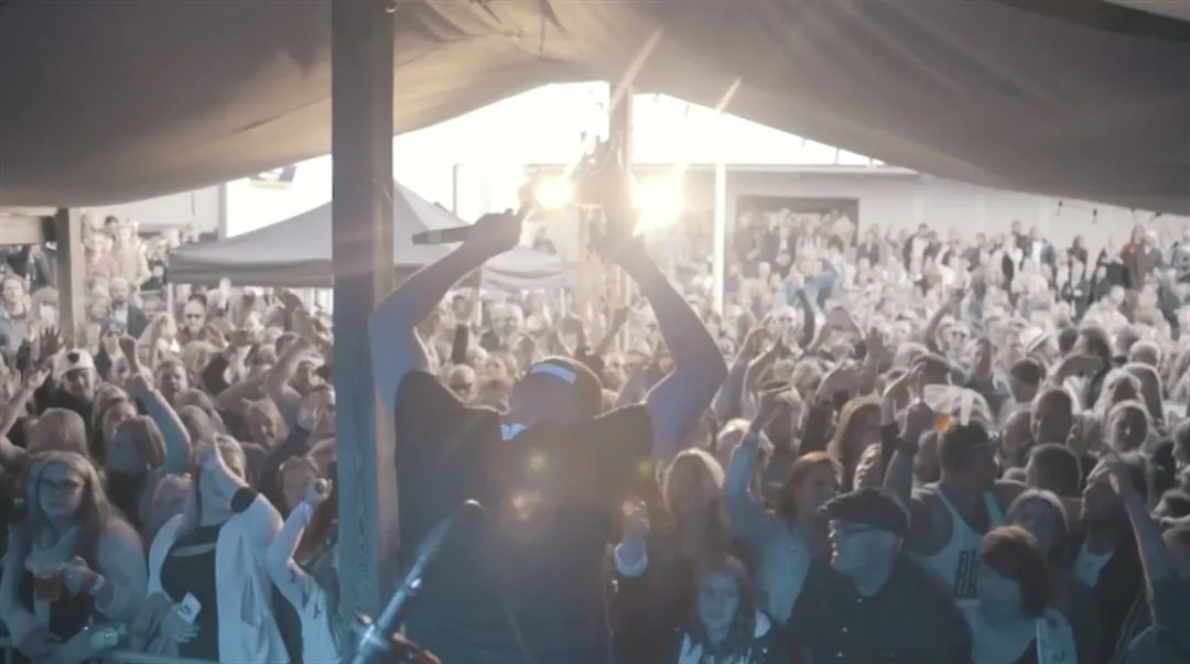 Skärmdump ETOUR film