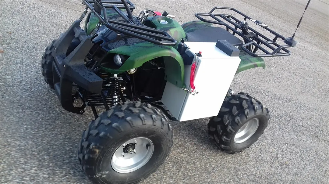 Självkörande fyrhjuling.