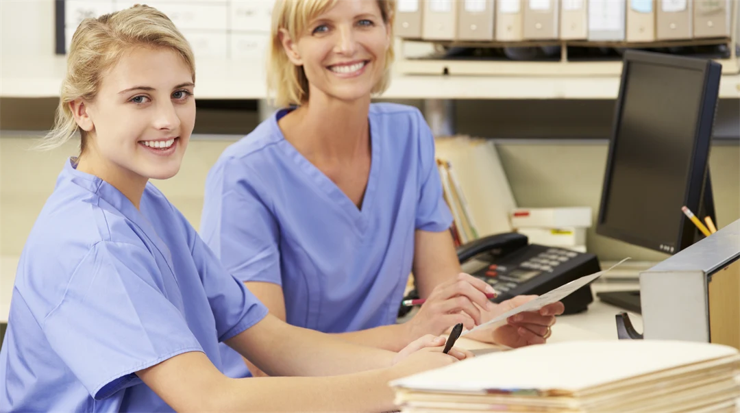 Två sjuksköterskor