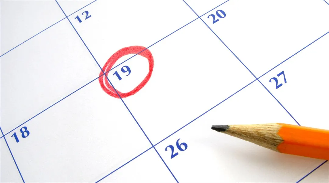  Inringade datum i en kalender.