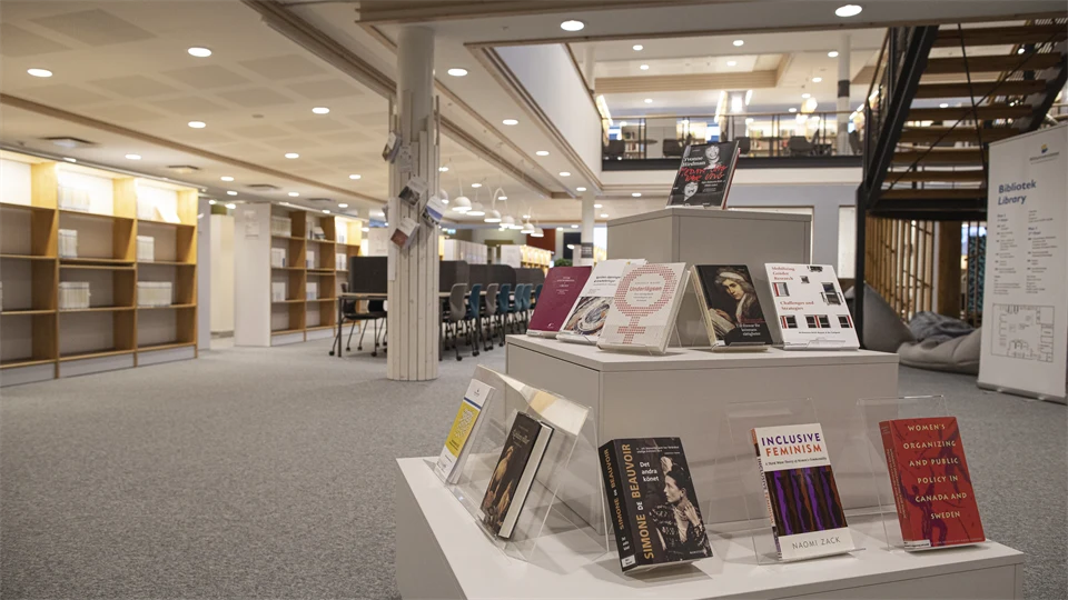 Utställning böcker bibliotek