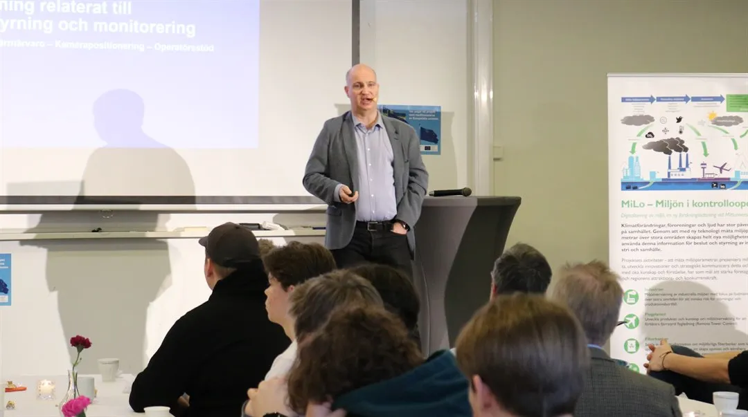 Mårten Sjöström på konferensen digitala tvillingar.