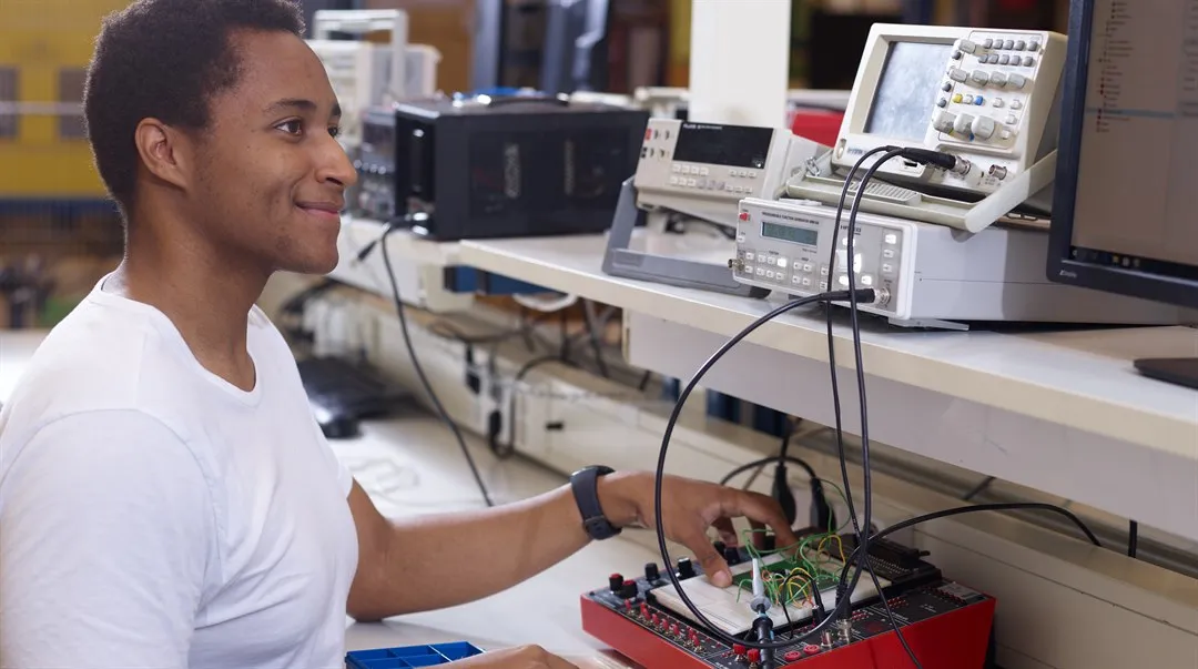 Teknisk fysik embedded sensor systems civilingenjör civing Said Björkholm