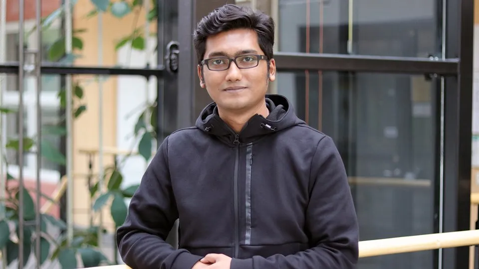 Dr. Sarder Abedin, postdoc at STC Research Centre