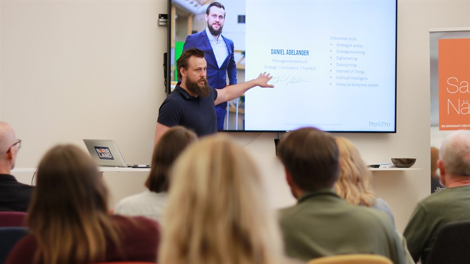 Daniel Adelander presented AI in everyday life