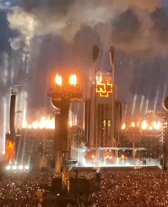 publikhav framför scen